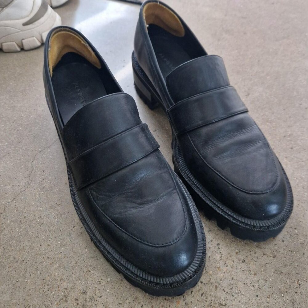 AEROSOLES Black Leather Penny Loafers